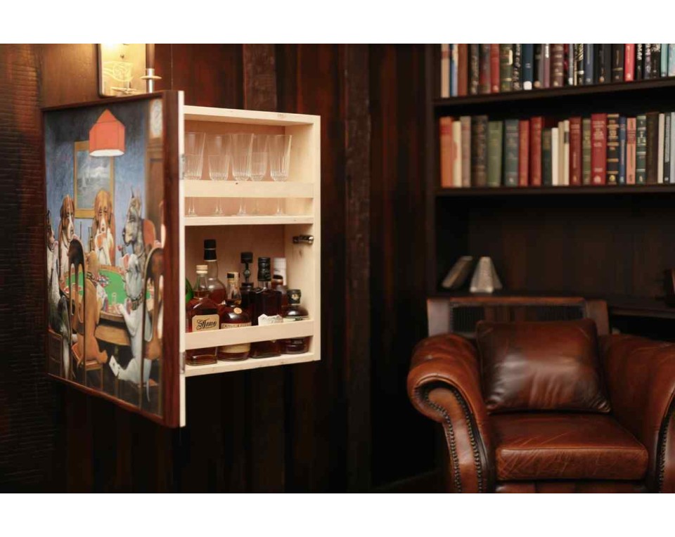 Κάβα mini bar τοίχου με καμβά ζωγραφικής ''σκυλιά παίζουν πόκερ''  50εκ πλάτος 60εκ ύψος  14εκ βάθος